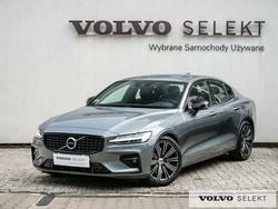 Szary Używany 2021 Volvo S60 Sedan/Limuzyna | 139 900 zł (Uczciwa cena)