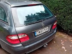 Grafitowy Używany 2005 Mercedes E320 Avantgarde Kombi | 7500 zł