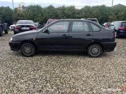 Czarny Używany 1999 Seat Cordoba Sedan/Limuzyna | 2990 zł