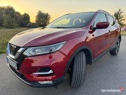 Czerwony Używany 2017 Nissan Qashqai N-Connecta SUV | 59 900 zł