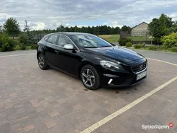 Czarny (metalik) Używany 2015 Volvo V40 Kombi | 33 800 zł (Uczciwa cena)