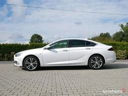 Biały Używany 2017 Opel Insignia Elite Hatchback | 56 900 zł (Dość drogi)