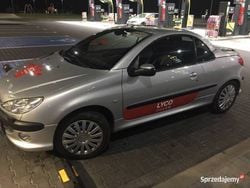 Srebrny Używany 2003 Peugeot 206 CC Kabriolet | 6999 zł (Uczciwa cena)