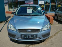 Niebieski jasny metalik (metallic) Używany 2006 Ford Focus Hatchback | 10 900 zł (Uczciwa cena)