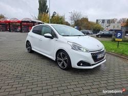 Biały Używany 2016 Peugeot 208 GTi Hatchback | 33 900 zł (Dość drogi)