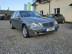 Beżowy Używany 2003 Mercedes C180 Sedan/Limuzyna | 18 900 zł (Dość drogi)
