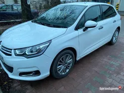 Biały Używany 2018 Citroën C4 Hatchback | 49 000 zł (Uczciwa cena)