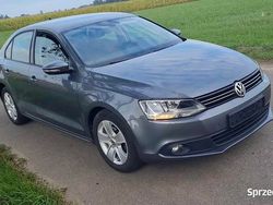 Grafitowy Używany 2012 VW Jetta Sedan/Limuzyna | 27 000 zł (Dość drogi)