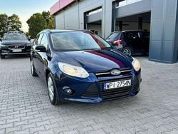 Niebieski ciemny (metalik) Używany 2011 Ford Focus Kombi | 19 900 zł (Uczciwa cena)