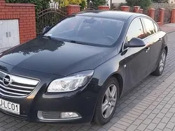 Czarny Używany 2010 Opel Insignia Sedan/Limuzyna | 20 000 zł