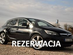 Czarny (metalik, perła) Używany 2010 Opel Astra Hatchback | 23 999 zł (Dość drogi)