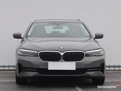 Szary Używany 2022 BMW 520 Kombi | 111 999 zł (Dobra cena)