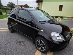 Czarny Używany 2002 Toyota Yaris Hatchback | 5900 zł