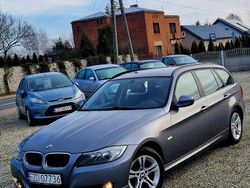 Szary (metalik) Używany 2010 BMW 318 Kombi | 22 800 zł (Uczciwa cena)