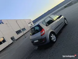 Srebrny Używany 2004 Renault Scénic II Minivan | 3000 zł (Dobra cena)