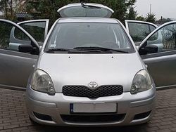 Srebrny Używany 2003 Toyota Yaris Hatchback | 4990 zł (Uczciwa cena)