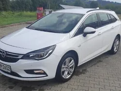 Biały Używany 2017 Opel Astra Sedan/Limuzyna | 33 700 zł (Uczciwa cena)