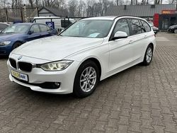 Biały (metalik) Używany 2013 BMW 320 Sedan/Limuzyna | 43 900 zł
