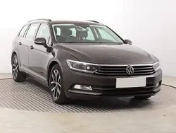 Brązowy Używany 2015 VW Passat Kombi | 49 999 zł (Uczciwa cena)