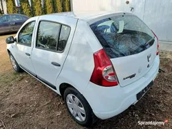 Biały Używany 2010 Dacia Sandero Hatchback | 7990 zł
