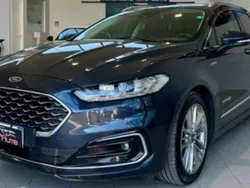 Granatowy Używany 2019 Ford Mondeo Vignale Kombi | 77 000 zł (Uczciwa cena)