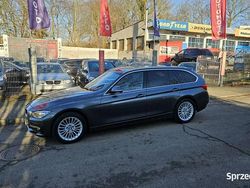 Szary Używany 2013 BMW 320 Luxury Line Kombi | 35 900 zł (Uczciwa cena)