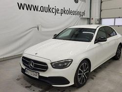 Biały Używany 2020 Mercedes E220 Sedan/Limuzyna | 115 000 zł (Uczciwa cena)