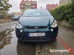 Zielony Używany 2007 Ford S-MAX S Minivan | 8160 zł (Uczciwa cena)