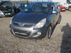 Niebieski Używany 2010 Hyundai i20 Hatchback | 12 000 zł (Dość drogi)