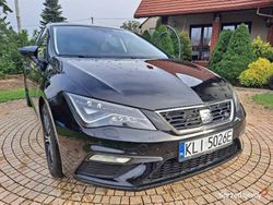 Czarny Używany 2017 Seat Leon FR Hatchback | 54 900 zł (Dość drogi)
