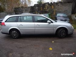 Srebrny Używany 2004 Opel Vectra Kombi | 5900 zł