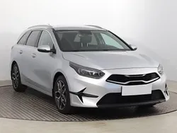 Srebrny Używany 2022 Kia Ceed 2 Kombi | 72 999 zł (Uczciwa cena)