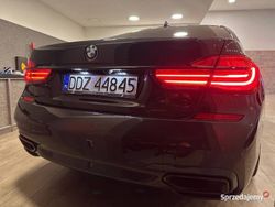 Czarny Używany 2018 BMW 730 Sport Line Sedan/Limuzyna | 175 500 zł (Dość drogi)