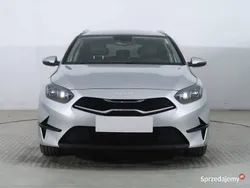 Srebrny Używany 2022 Kia Ceed Kombi | 79 999 zł (Dość drogi)