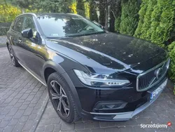 Czarny Używany 2022 Volvo V90 CC Kombi | 119 950 zł (Dobra cena)