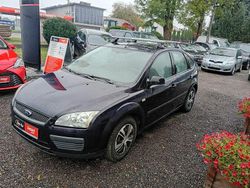 Niebieski ciemny (metalik) Używany 2006 Ford Focus Hatchback | 7900 zł (Dobra cena)
