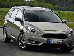 Inny (metalik, perła) Używany 2016 Ford Focus Kombi | 29 900 zł (Dobra cena)