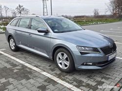 Szary Używany 2017 Skoda Superb Kombi | 77 000 zł