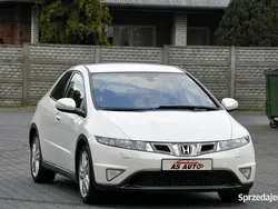 Biały Używany 2010 Honda Civic Sport Hatchback | 28 500 zł (Dość drogi)