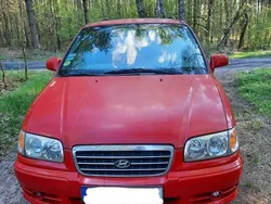Czerwony Używany 2002 Hyundai Trajet Minivan | 3000 zł