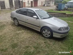 Używany 2001 Toyota Avensis | 10 000 zł