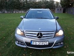 Srebrny Używany 2012 Mercedes C200 Kombi | 24 999 zł