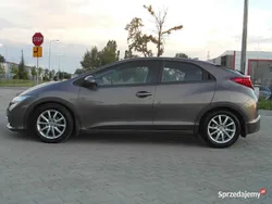 Beżowy Używany 2012 Honda Civic ES Hatchback | 26 900 zł (Uczciwa cena)
