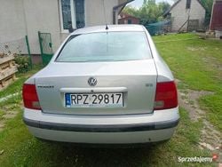 Srebrny Używany 1997 VW Passat R Sedan/Limuzyna | 3300 zł (Uczciwa cena)
