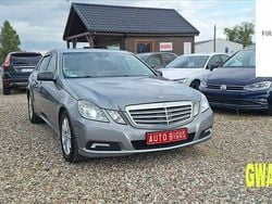 Szary Używany 2009 Mercedes E250 Sedan/Limuzyna | 43 900 zł