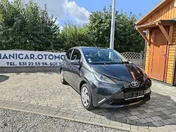 Szary (metalik) Używany 2017 Toyota Aygo Hatchback | 29 900 zł (Dobra cena)