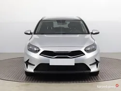 Srebrny Używany 2022 Kia Ceed Kombi | 69 999 zł (Uczciwa cena)