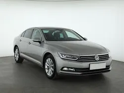 Szary Używany 2016 VW Passat Sedan/Limuzyna | 55 999 zł (Uczciwa cena)