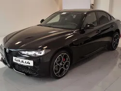 Lakier metalizowany czarny volcano black Nowe 2025 Alfa Romeo Giulia Veloce Sedan/Limuzyna | 215 000 zł