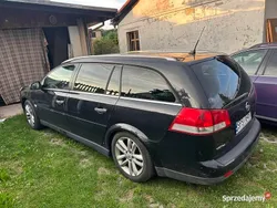 Czarny Używany 2008 Opel Vectra Cosmo Kombi | 9500 zł (Uczciwa cena)